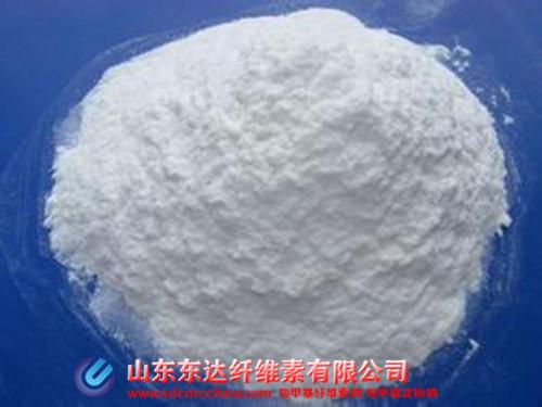 在低盐浓度范围内，无机化合物纤维素醚主要表现出一些聚电解质溶液的特性，随着一价金属材料盐浓度的增加，粘度逐渐降低；所以 ，在双蒸水中，CMC主要表现出聚电解质溶液的特点，随着PH值的增加，一价钠盐浓度逐渐增加，粘度逐渐下降；